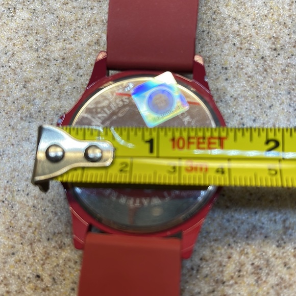 ALABAMA FANS. RED WATCH WITH WHITE A ON FACE. NEW BATTERY